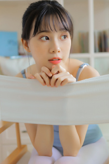 她很漂亮在线观看免费韩剧